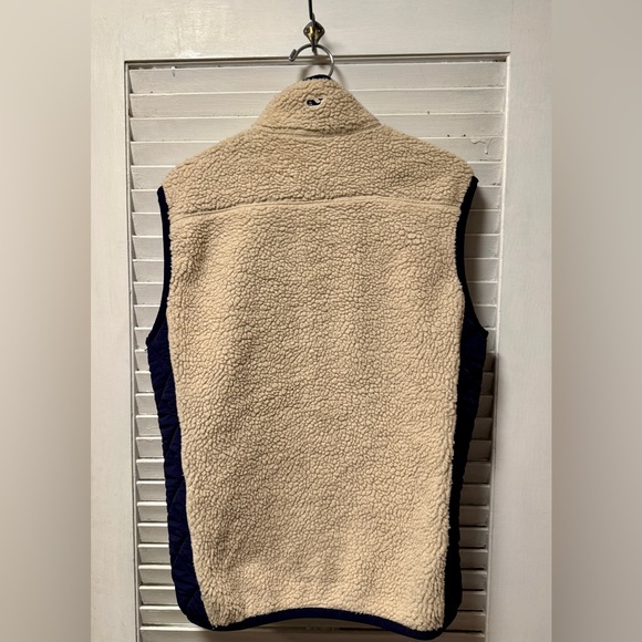 Vineyard Vines cream colored Sherpa vest - Picture 2 of 5